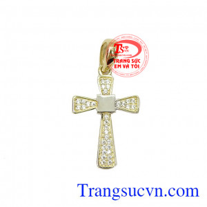 Mặt dây thánh giá vàng 10k là sản phẩm được thiết kế tinh tế, sang trọng, sản xuất theo công nghệ mới của Hàn Quốc