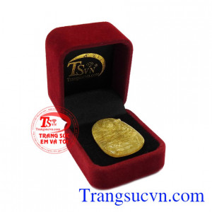 Sản phẩm thích hợp cho cả nam và nữ. Mặt phật tuổi sửu - dần thạch anh tóc vàng