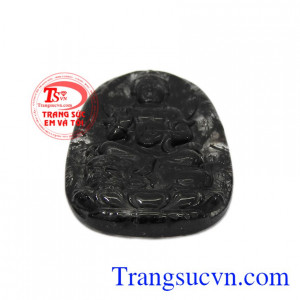 Sản phẩm là phật bản mệnh cho người tuổi tuất-tuổi hợi, mang lại sự may mắn và bình an. Mặt phật tuổi tuất-hợi thạch anh tóc đen