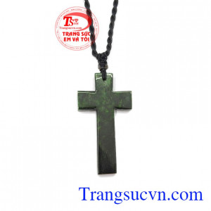 Mặt thánh giá ngọc cẩm thạch với ý nghĩa xua đuổi tà ma, bảo vệ chủ nhân những tác động xấu bên ngoài