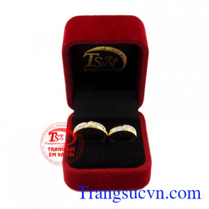 Nhẫn cưới hạnh phúc mãi mãi