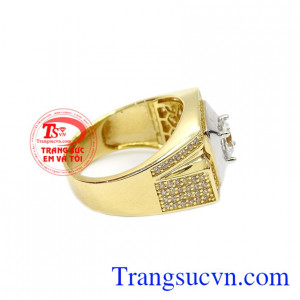 Sản phẩm được nhập khẩu từ Hàn Quốc nên mang nét phong trần và cá tính riêng. Nhẫn nam ấn tượng