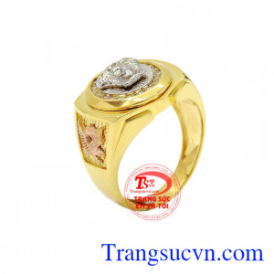 Nhẫn nam vàng mạnh mẽ được chế tác từ vàng 18k chất lượng.