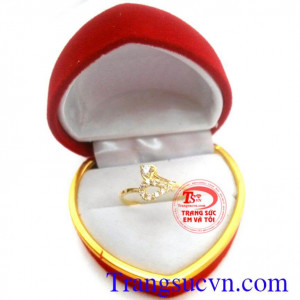 Nhẫn nữ quý phái