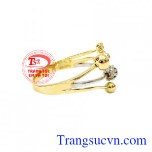 Thiết kế vô cùng ấn tượng đem lại cho người dùng một cảm giác mới lạ. Nhẫn nữ thời trang độc đáo