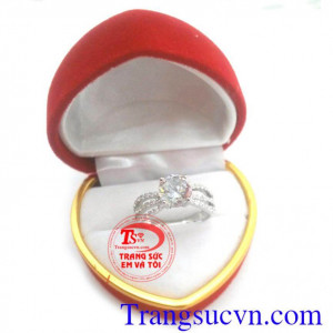Nhẫn nữ vàng trắng 18k