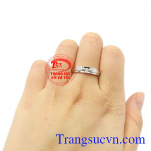 Nhẫn nữ vàng trắng chất lượng đẹp.
