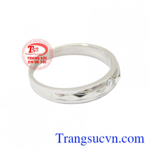 Nhẫn nữ vàng trắng chất lượng là món quà tinh tế dành cho người thương của mình.