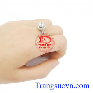 Nhẫn vàng trắng đẳng cấp