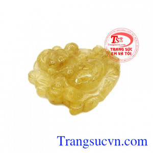 Phật di lặc thạch anh tóc vàng hợp mệnh được chạm khắc tinh tế hợp phong thủy.