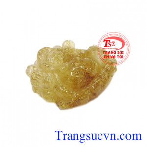 Phật di lặc thạch anh tóc vàng thịnh vượng được chế tác từ thạch anh tóc vàng thiên nhiên. 