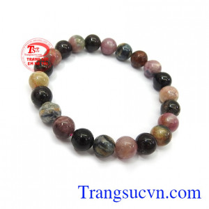 Vòng tay turamaline là biểu tưởng mang lại bình an, may mắn và tài lộc cho người đeo