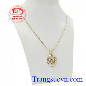 Bộ dây vàng nữ đẹp 18k với thiết kế cầu kỳ đều hướng đến sự khác biệt và nét duyên cho phái đẹp,Bộ dây vàng nữ đẹp 18k