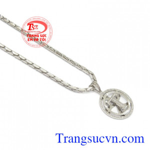 Bộ mặt dây chữ T vàng trắng hợp thời trang.