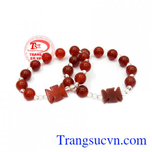 Sản phẩm thích hợp làm quà tặng cho người thân và bạn bè. Chuỗi tay mân côi mã não đẹp