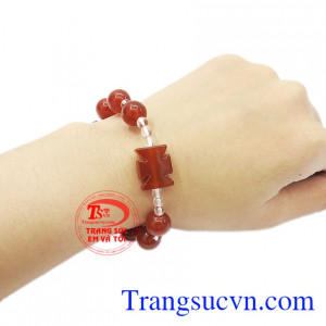 Bạn có thể lần chuỗi mân côi dù đang ở bất cứ đâu. Chuỗi tay mân côi mã não đẹp