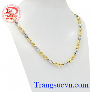 Dây chuyền vàng đẳng cấp quý ông mang lại vẻ đẳng cấp và làm nổi bật vẻ nam tính cho phái nam.