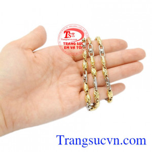 Dây chuyền vàng quý ông đẳng cấp là quà tặng tinh tế cho nam giới.
