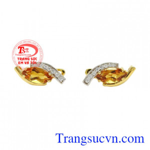 Hoa tai nữ thạch anh vàng đẹp hiện đang được nhiều người yêu thích và chọn lựa.