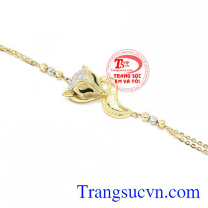 Lắc tay nữ hồ ly cá tính hiện đang được đông đảo các phái đẹp ưa thích sản phẩm được làm rất chi tiết từng góc cạnh.