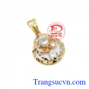 Sản phẩm thích hợp làm quà tặng cho người thân hoặc bạn bè,Mặt dây hoa vàng nữ tinh tế