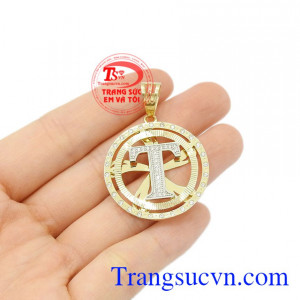 Mặt dây nam chữ T phong cách đẹp.