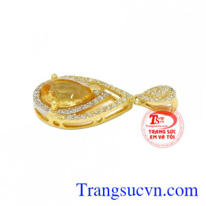 Trang sức Em và Tôi nhận đặt hàng thiết kế theo mong muốn của khách hàng. Mặt dây nữ Citrine thiên nhiên