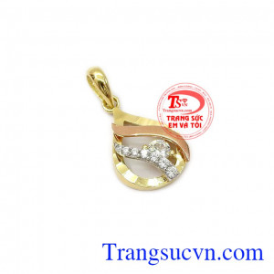 Sản phẩm sẽ giúp cho chiếc dây chuyền vàng của bạn trở nên hoàn thiện hơn,Mặt dây nữ dịu dàng 18k