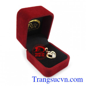 Mặt dây nữ trái tim tinh tế 18k thương hiệu Em Và Tôi uy tín, chất lượng, giao hàng nhanh trên toàn quốc