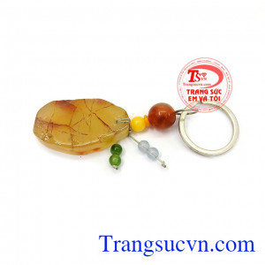 Móc khóa mã não đẹp là biểu tượng cho tài lộc, công danh và sự may mắn