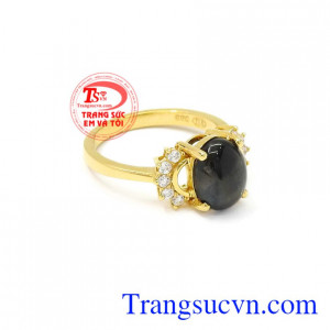 Nhẫn nữ đá Sapphire đẹp là sự lựa chọn dành cho những người yêu thích đá quý.