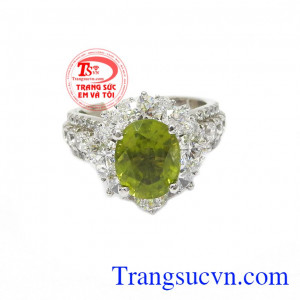 Nhẫn nữ Peridot đẳng cấp vàng 14k, giao hàng nhanh trên toàn quốc