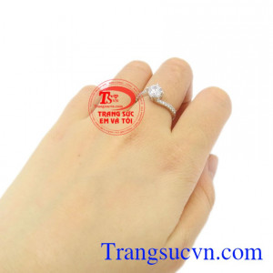Nhẫn nữ vàng trắng dễ thương vàng 18k.