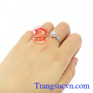 Nhẫn nữ vàng trắng ngôi sao lấp lánh vàng 18k đẹp.