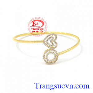 Vòng tay nữ yêu kiều là sản phẩn hiện được nhiều người ưa chuộng và lựa chọn.