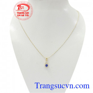 Bộ dây saphir thiên nhiên là sản phẩm bộ trang sức cao cấp mang vẻ đẹp thanh lịch, sang trọng