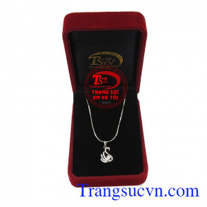 Mặt dây thiên nga vàng trắng được thiết kế 3D sang trọng với đường nét tinh xảo