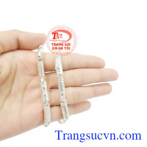 Dây chuyền bạc sang trọng