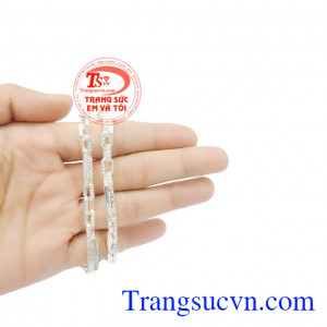 Dây chuyền bạc với mẫu mã đa dạng, giao hàng nhanh trên toàn quốc