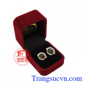 Sản phẩm thích hợp làm quà tặng cho người thân của bạn. Hoa tai saphir sao quý tộc