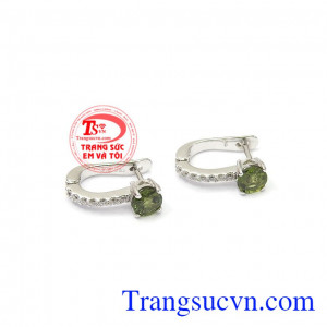 Đá sapphire là biểu tượng của quý tộc và đem đến nhiều may mắn, sức khỏe