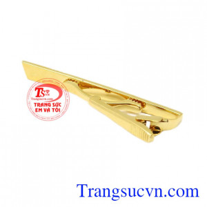 Kẹp caravat thanh lịch vàng 14k mang lại vẻ quý phái, sang trọng cho phái mạnh. 