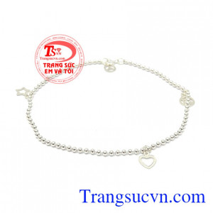 Lắc chân bi đáng yêu