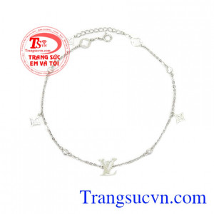 Lắc chân vàng trắng nữ đẹp được thiết kế sang trọng, tinh tế.