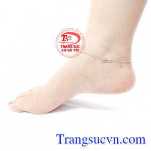 Sản phẩm được bảo hành uy tín, giao hàng toàn quốc. Lắc chân vàng trắng yêu thương.