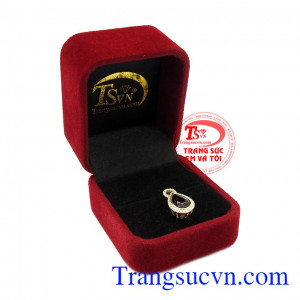 Sản phẩm thích hợp làm quà tặng cho người thân hoặc bạn bè,Mặt dây granat quý phái