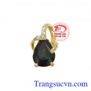 Mặt dây saphir hoàng gia là sản phẩm đá saphir quý hiếm đặc biệt