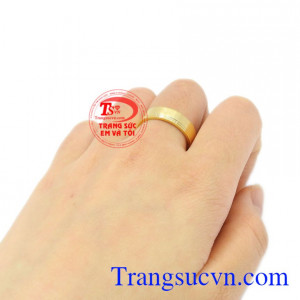 Nhẫn cưới vàng trơn 10k chất lượng.