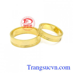 Nhẫn cưới vàng trơn 10k bền đệp, sáng bóng vàng 10k.