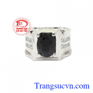 Nhẫn nam bạc Sapphire đẹp mang lại vẻ sang trọng, thời trang cho người đeo.